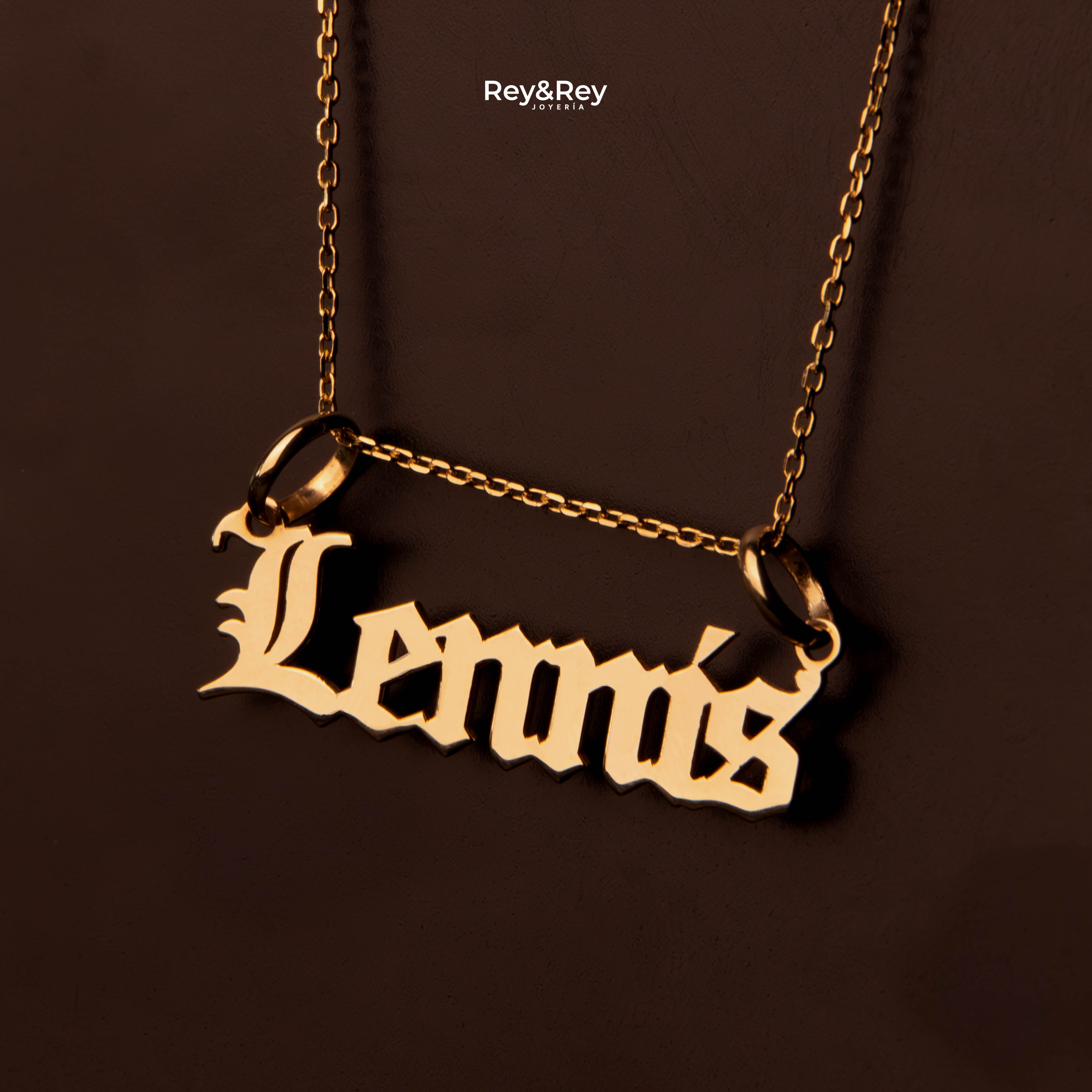 Dije Nombre Personalizado Pluma en Oro 10k Clasico