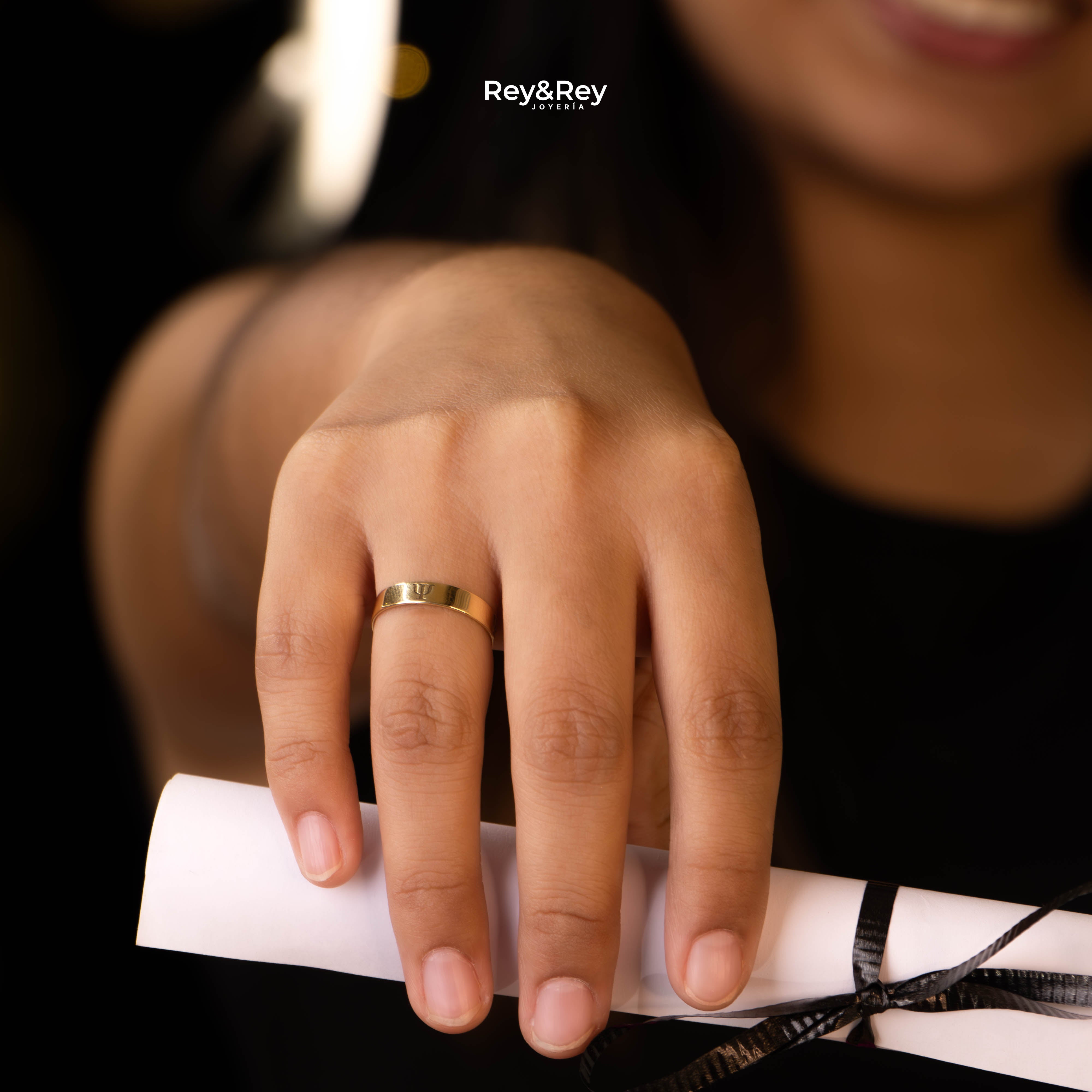 Anillo Graduación Ciclo Logos Oro 10k