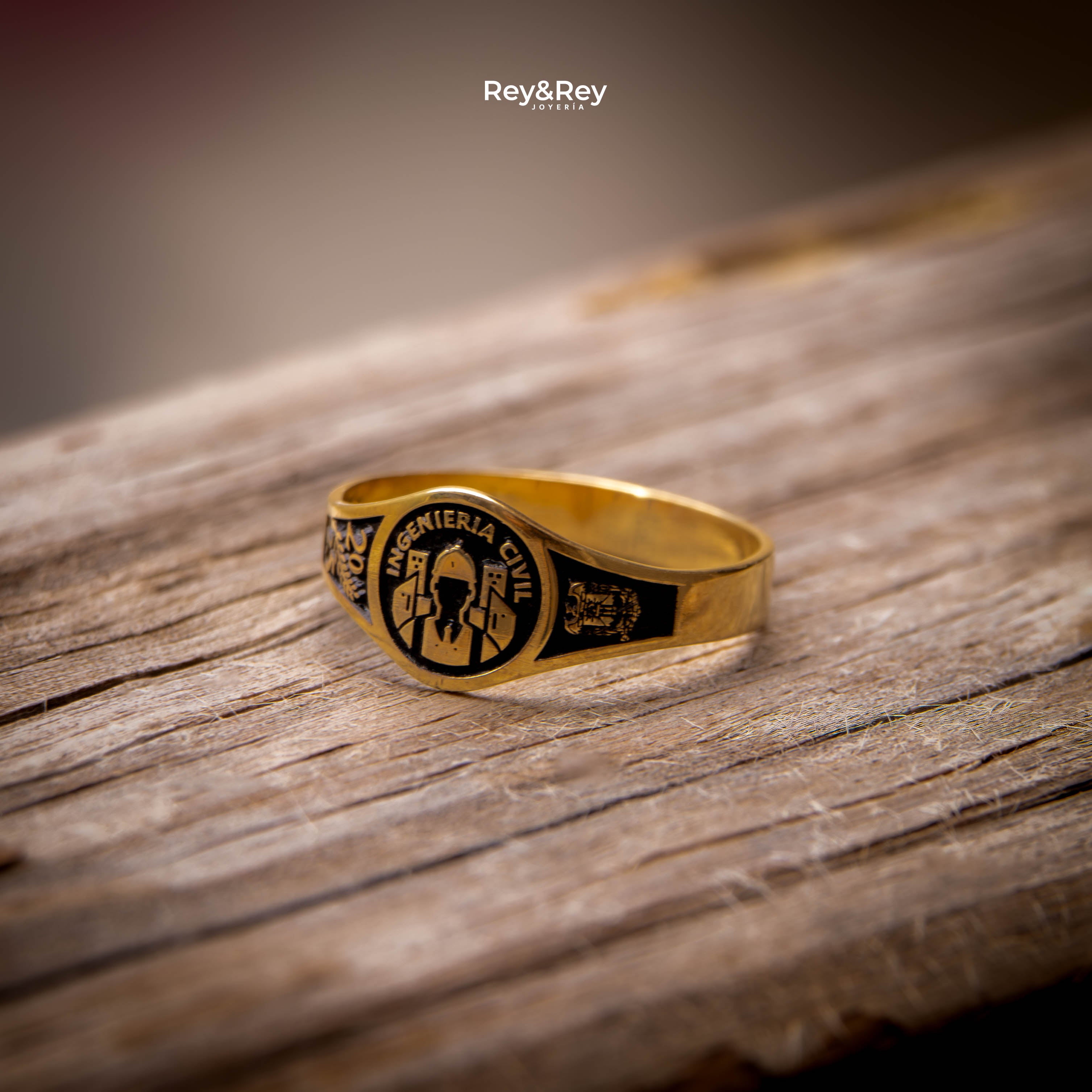 Anillo Graduación Round Oro 10k