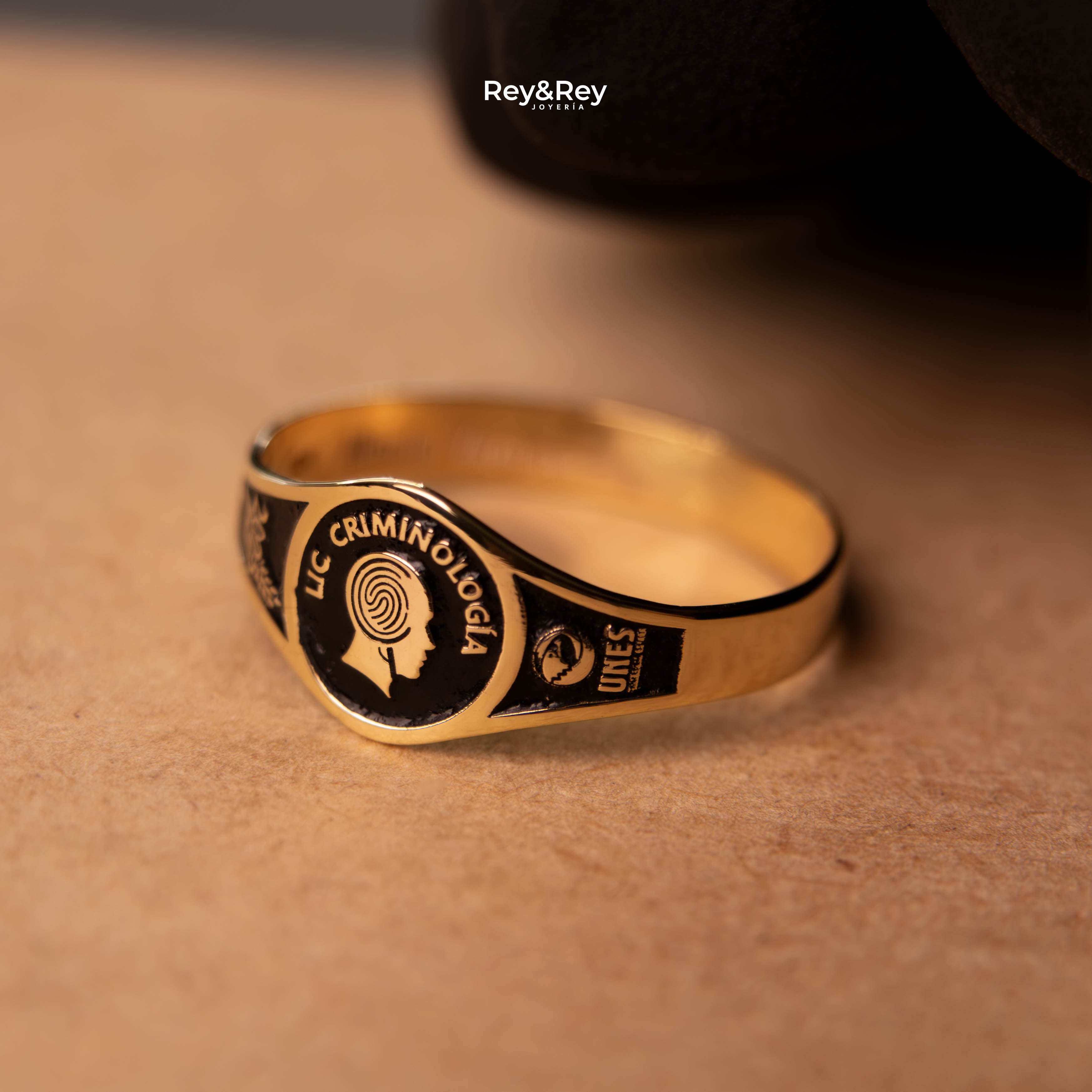 Anillo Graduación Round Oro 10k