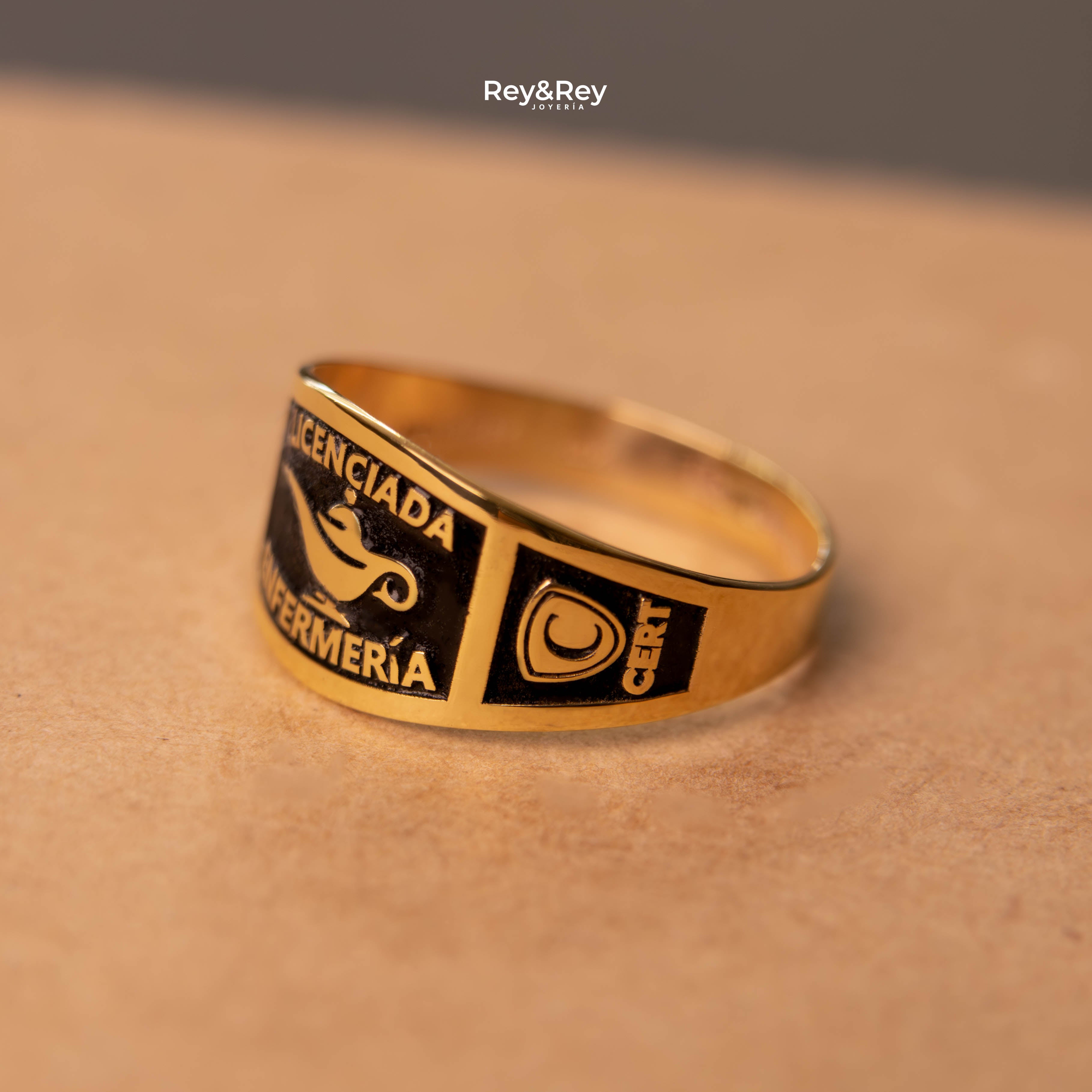 Anillo Belt Graduación Logos Licenciatura en Plata